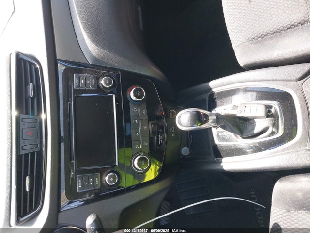 JN1BJ1CP4KW216067 Nissan 2019