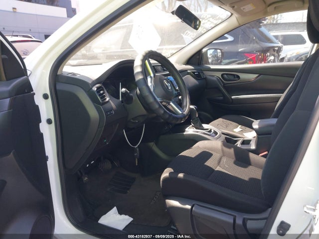 JN1BJ1CP4KW216067 Nissan 2019