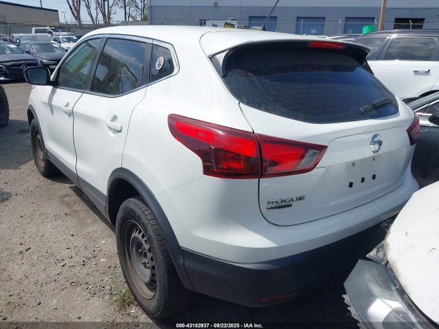 JN1BJ1CP4KW216067 Nissan 2019