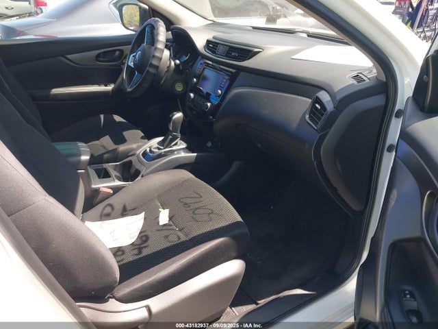 JN1BJ1CP4KW216067 Nissan 2019