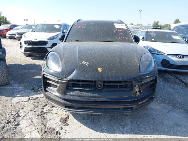 Porsche Macan 2024 WP1AA2A58RLB14930 Image 13