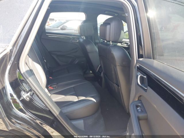 2024 PORSCHE MACAN WP1AA2A58RLB14930 Photo 7