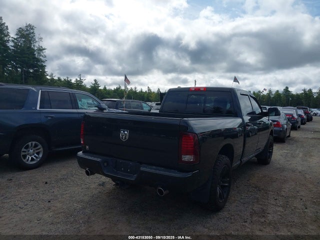 2015 RAM 1500 1C6RR7UT5FS783816 Photo 3