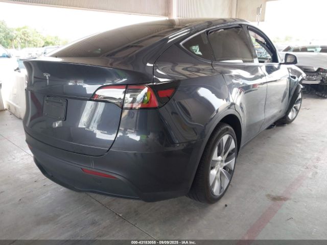2024 TESLA MODEL Y 7SAYGDEE1RA269195 Photo 3