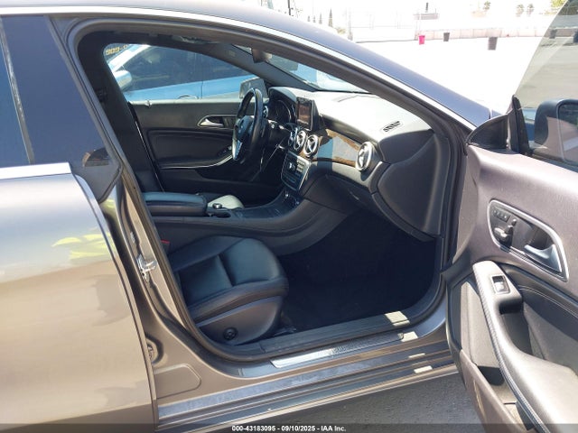 WDDSJ4EB9EN160997 Mercedes-Benz CLA-Class