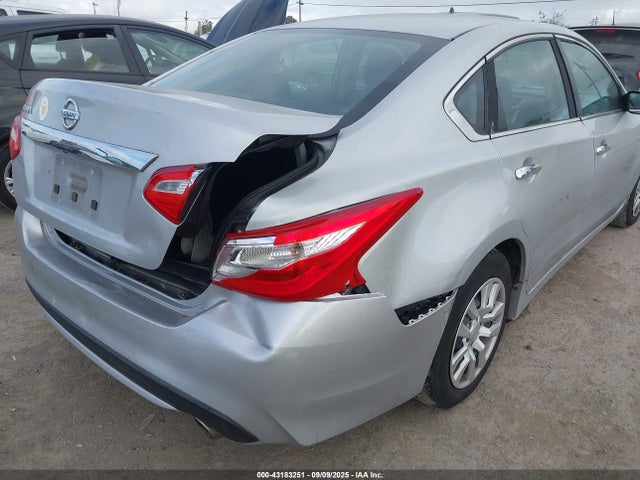 1N4AL3AP5HN305748 Nissan Altima 2.5/2.5 S/2.5 Sl/2.5 Sr/2.5 Sv