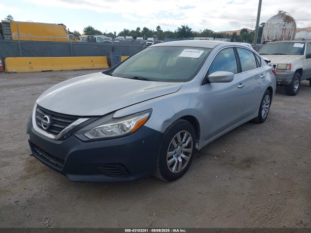 1N4AL3AP5HN305748 Nissan Altima 2.5/2.5 S/2.5 Sl/2.5 Sr/2.5 Sv