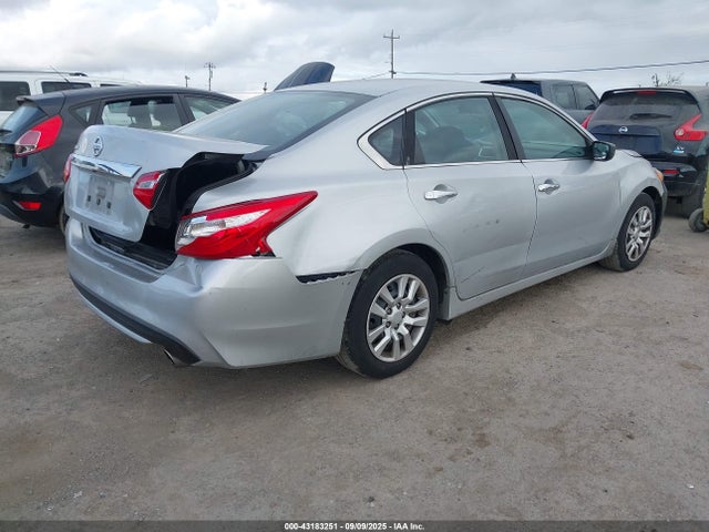 1N4AL3AP5HN305748 Nissan Altima 2.5/2.5 S/2.5 Sl/2.5 Sr/2.5 Sv
