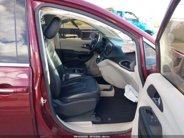 2018 CHRYSLER PACIFICA 2C4RC1BG1JR119830 Photo 4