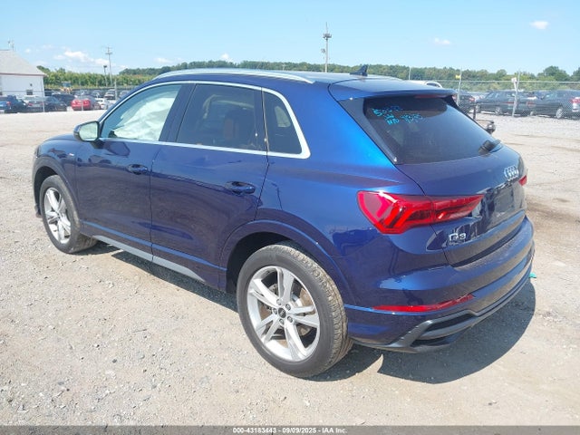 2022 AUDI Q3 WA1DECF35N1043394 Photo 2