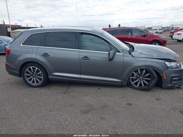 Audi Q7 2017 WA1LAAF71HD024777 Image 12