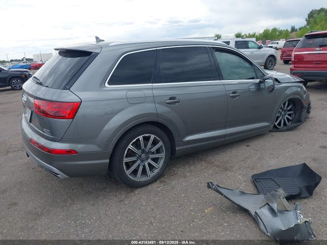 2017 AUDI Q7 WA1LAAF71HD024777 Photo 3