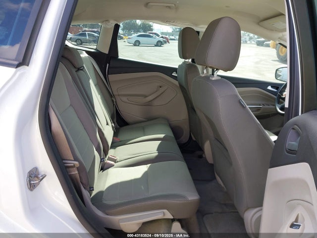 1FADP5AU1GL116818 Ford 2016