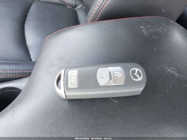 JM1BM1M70E1216734 Mazda pe