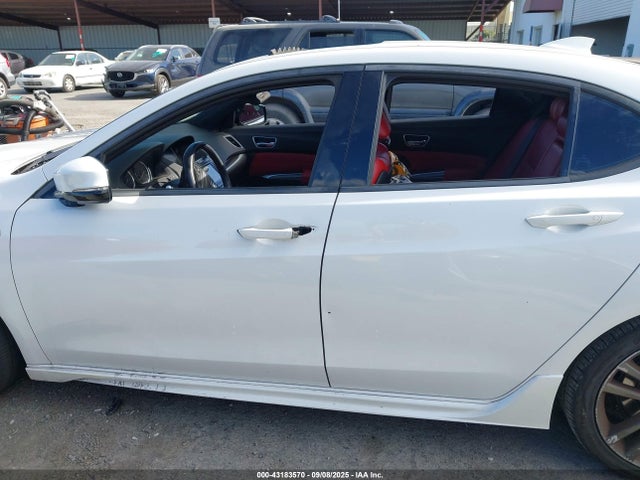 Acura j35y6 2018 19UUB2F60JA009460 Image 14