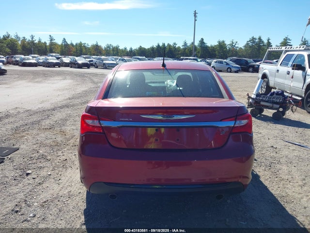 Chrysler 200 2014 1C3CCBBG7EN117020 Image 16