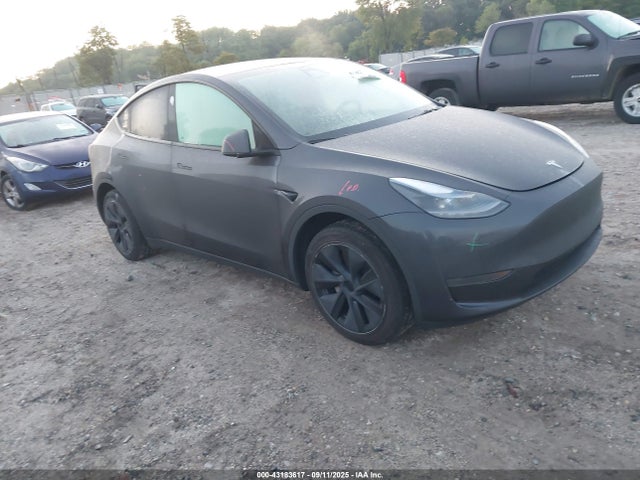 2024 TESLA MODEL Y 7SAYGDED6RF132568 Photo 0
