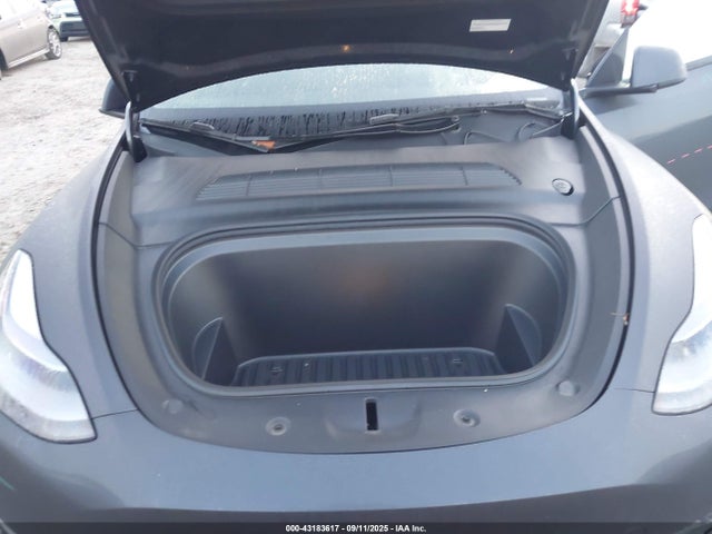 2024 TESLA MODEL Y 7SAYGDED6RF132568 Photo 9