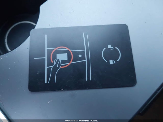 2024 TESLA MODEL Y 7SAYGDED6RF132568 Photo 10