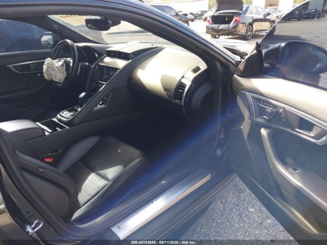 2018 JAGUAR F-TYPE SAJDF1FVXJCK47908 Photo 4