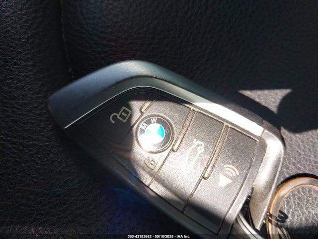 2016 BMW X1 WBXHT3C30G5E48257 Photo 10