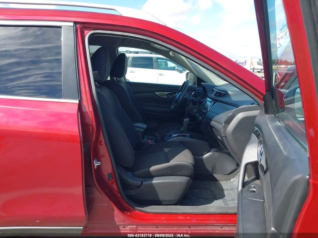 5N1AT2MV3JC768256 Nissan Rogue