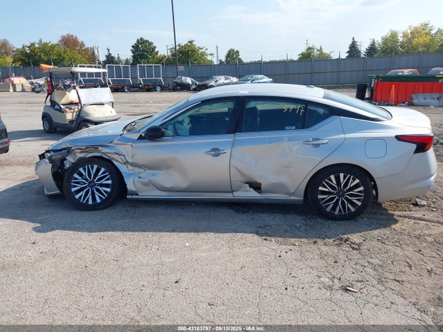 1N4BL4DV4RN360682 Nissan Altima Sv Fwd