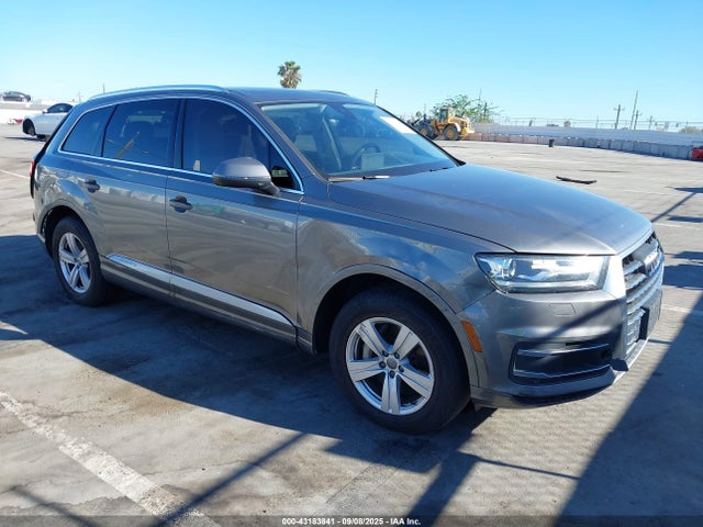 2017 AUDI Q7 WA1LHAF7XHD046093 Photo 0