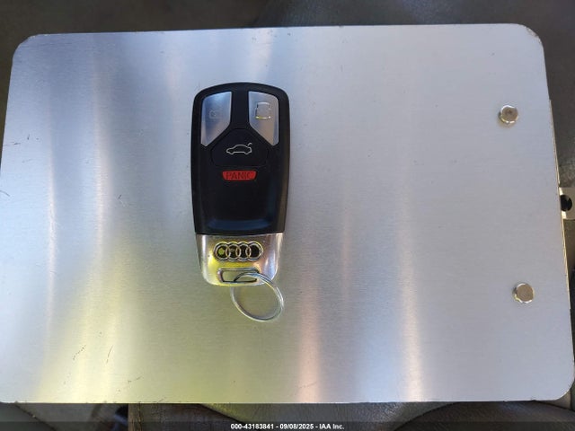 2017 AUDI Q7 WA1LHAF7XHD046093 Photo 10