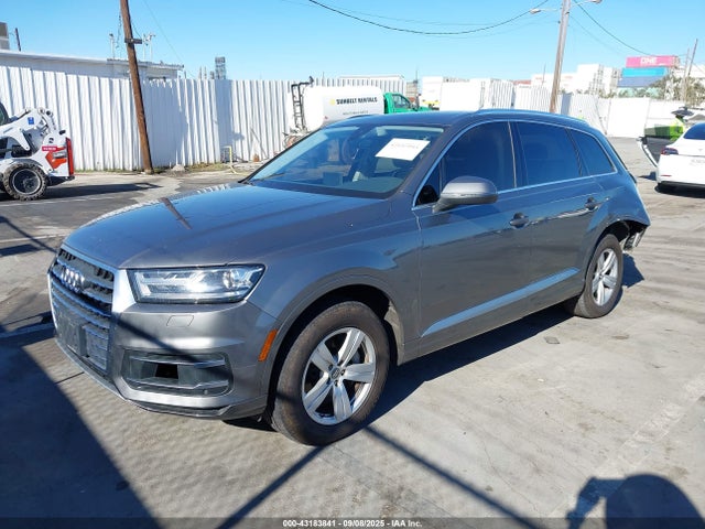 2017 AUDI Q7 WA1LHAF7XHD046093 Photo 1