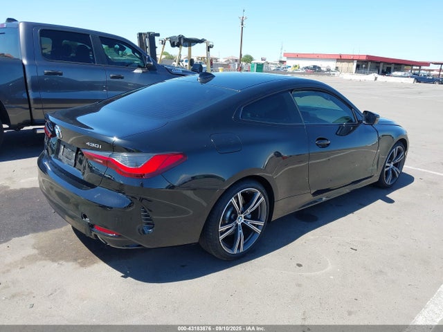 WBA53AP02NCJ09670 BMW 430I