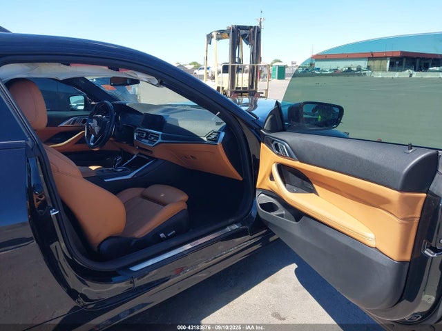 WBA53AP02NCJ09670 BMW 430I