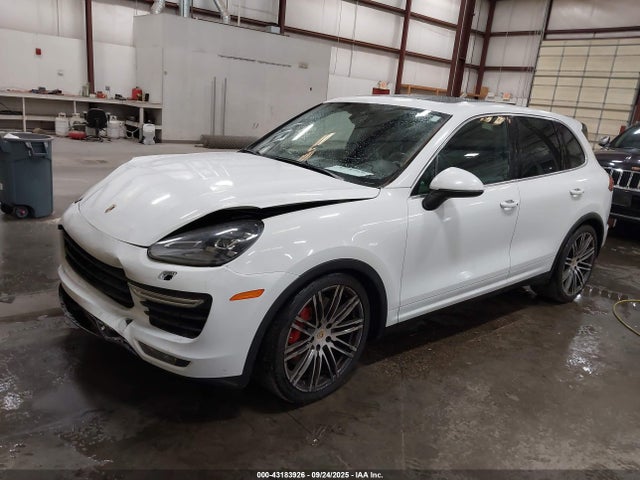 2016 PORSCHE CAYENNE WP1AC2A20GLA88062 Photo 1