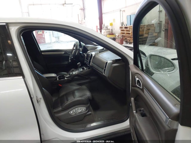 2016 PORSCHE CAYENNE WP1AC2A20GLA88062 Photo 4