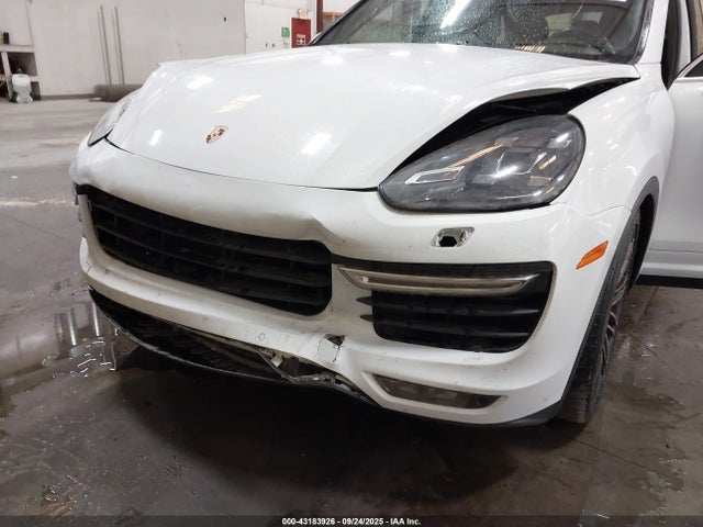 2016 PORSCHE CAYENNE WP1AC2A20GLA88062 Photo 5