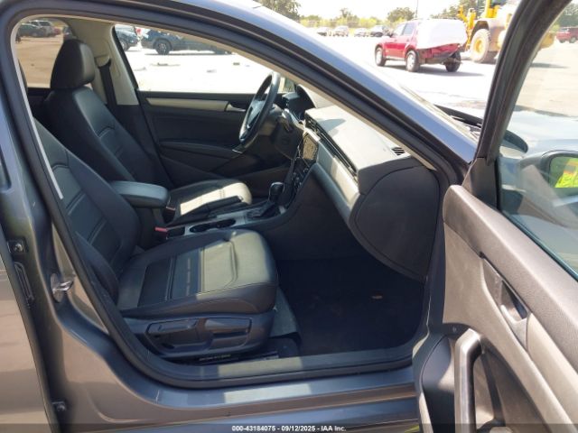 2021 VOLKSWAGEN PASSAT 1VWSA7A36MC010704 Photo 4