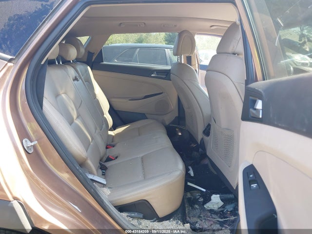 Hyundai 2016 2016 KM8J3CA22GU115615 Image 8