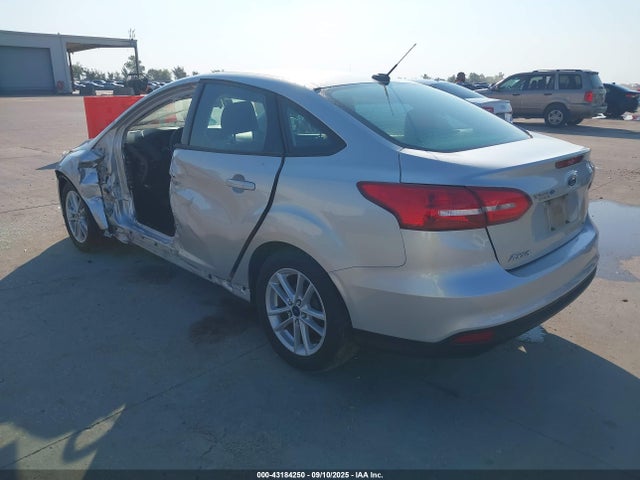 2018 FORD FOCUS 1FADP3F22JL229616 Photo 2