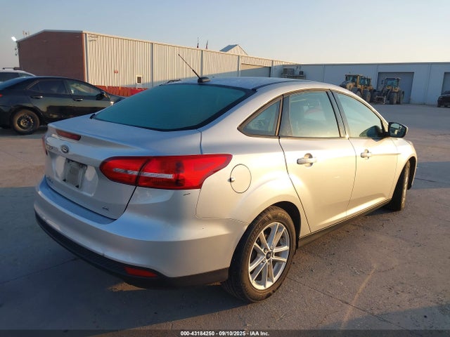 2018 FORD FOCUS 1FADP3F22JL229616 Photo 3