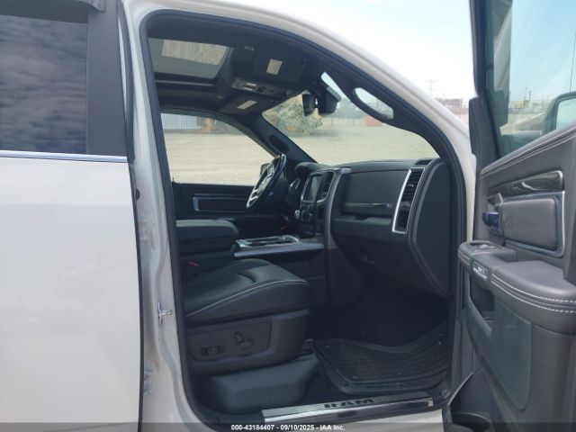 2017 RAM 1500 1C6RR7PT5HS568399 Photo 4