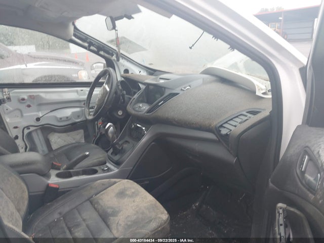 1FMCU0GX7GUA65642 Ford Escape