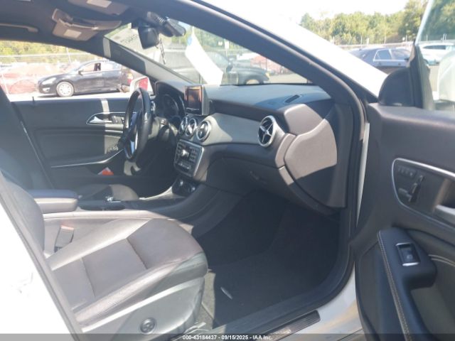 2014 MERCEDES-BENZ CLA 250 WDDSJ4EB3EN062841 Photo 4