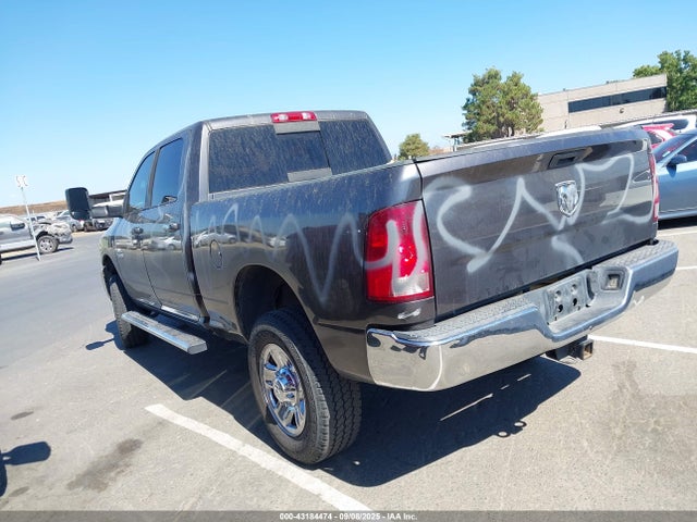 3C6UR5DL8HG534628 RAM 2500