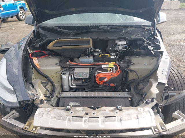 2021 TESLA MODEL Y 5YJYGDEE0MF192201 Photo 9