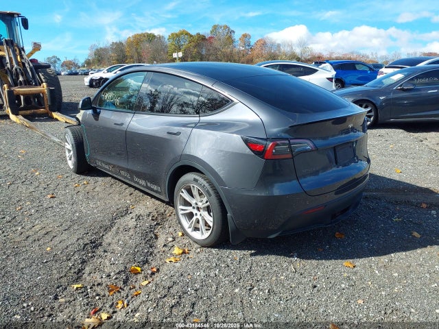 2021 TESLA MODEL Y 5YJYGDEE0MF192201 Photo 2