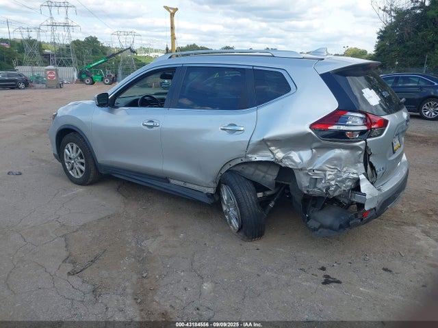 Nissan 2017 2017 KNMAT2MVXHP585072 Image 3