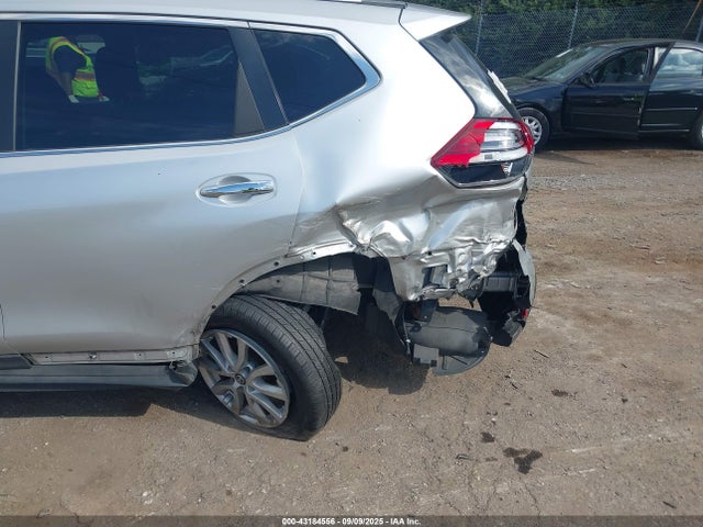 Nissan 2017 2017 KNMAT2MVXHP585072 Image 6