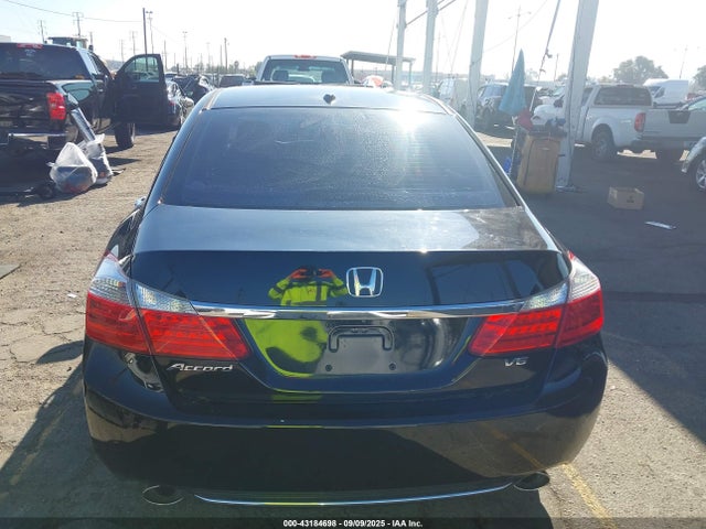 Honda j35y1 2014 1HGCR3F87EA004034 Image 16
