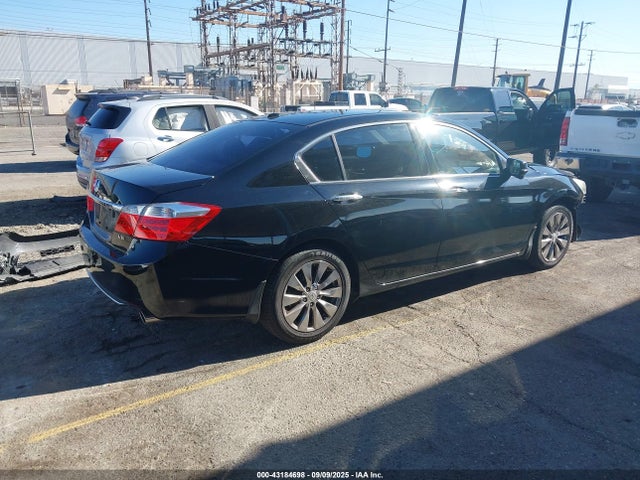Honda j35y1 2014 1HGCR3F87EA004034 Image 4