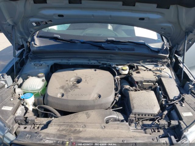 2021 VOLVO XC40 YV4162UM1M2459959 Photo 9